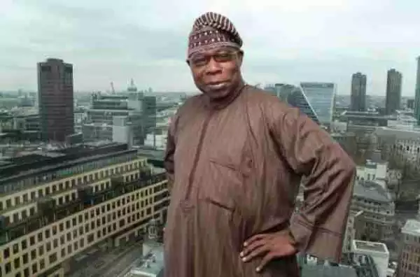 Former President Obasanjo Shows Off His Dancing Skills In Ebonyi (Photos)